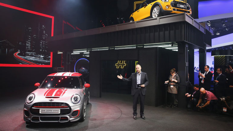 Εκτός Ντιτρόιτ και Γενεύης η MINI