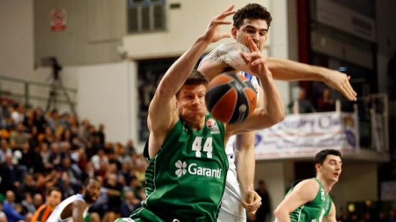 Σε τροχιά πρόκρισης η Νταρουσάφακα