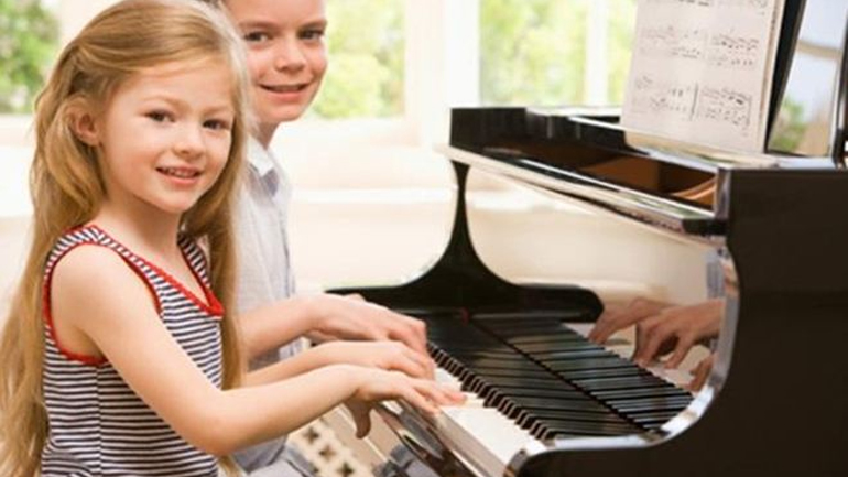 Πόσες εξωσχολικές δραστηριότητες πρέπει να κάνει ένα παιδί