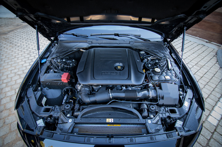 Οι νέοι κινητήρες της Jaguar θέλουν service κάθε δύο χρόνια...