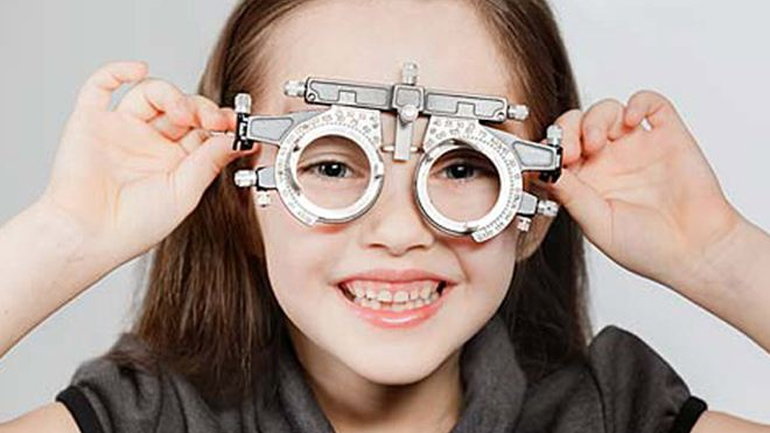 Παιδιά: Σε ποια ηλικία πρέπει να γίνει η πρώτη οφθαλμολογική εξέταση;