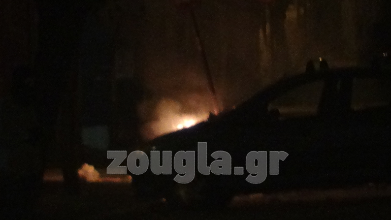 Ρίψη φωτοβολίδων προς τους άνδρες των ΜΑΤ