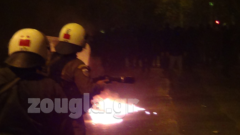 Χρήση χημικών από την αστυνομία κατά τη διάρκεια των επεισοδίων