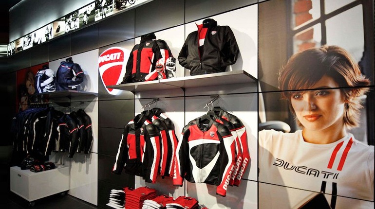 Τα μπουφάν της Ducati ξεκινούν από τα 40 ευρώ...