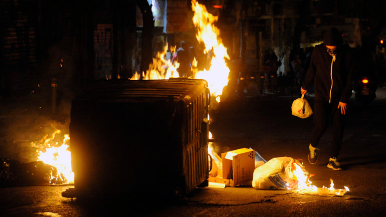 Φωτιές σε κάδους απορριμμάτων στα Χανιά
