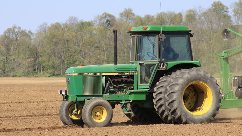 Αργολίδα: Τραγικός θάνατος αγρότη που καταπλακώθηκε από τρακτέρ