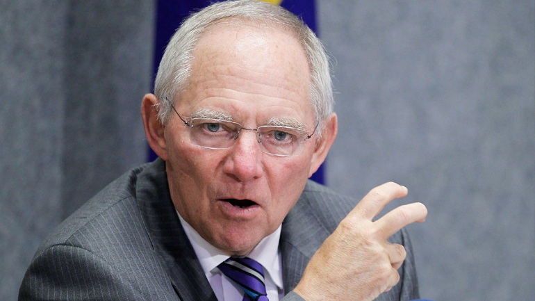 Κριτική Σόιμπλε στις δηλώσεις Τσίπρα: «Δεν είναι προς το συμφέρον της Ελλάδας να αμφισβητεί τη συμμετοχή του ΔΝΤ»