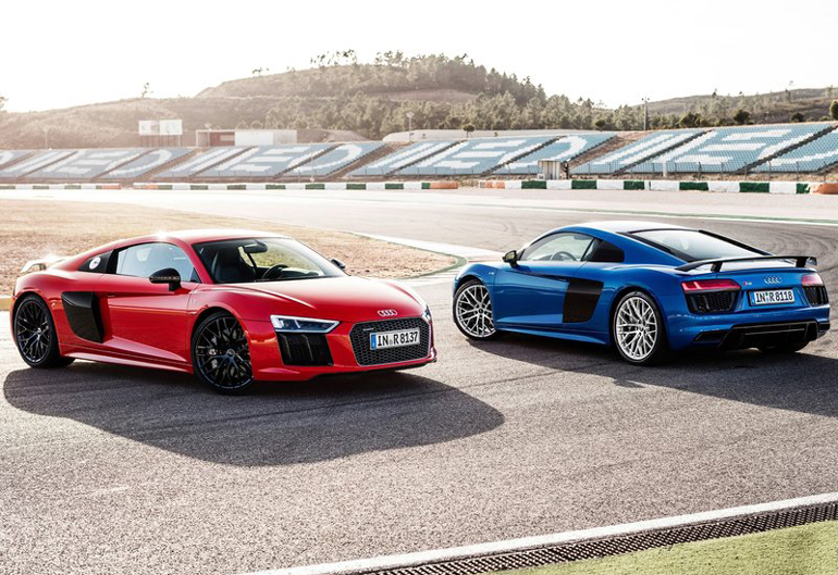 Το εντυπωσιακό super car με την ονομασία R8 θα βρίσκεται το τριήμερο 11-13 Δεκεμβρίου στην Karenta Αμαρουσίου. Αυτό που δεν ξέρουμε είναι κατά πόσο θα μπορεί κάποιος να το κάνει test drive...