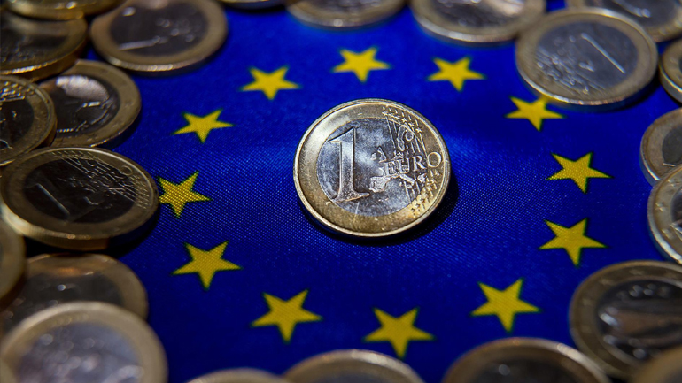 Eurostat: Μεγαλύτερη η ύφεση στην Ελλάδα