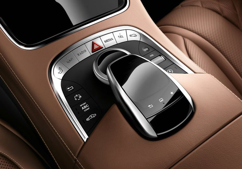Το touchpad της Mercedes S Class Coupe...