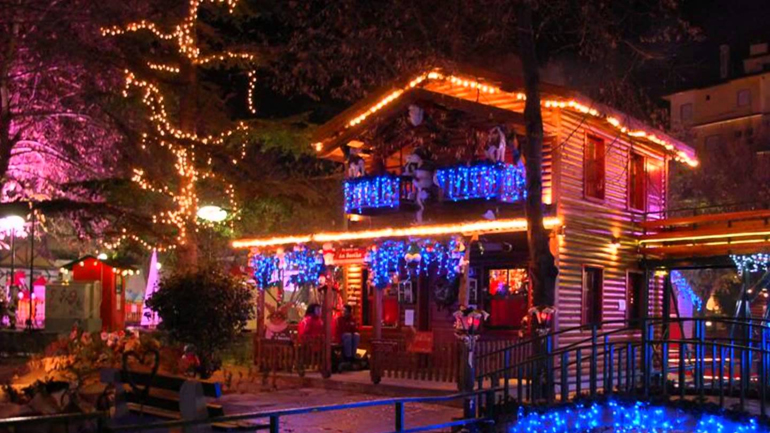 «Ζωντανεύουν» τα χριστουγεννιάτικα χωριά στη Βόρεια Ελλάδα