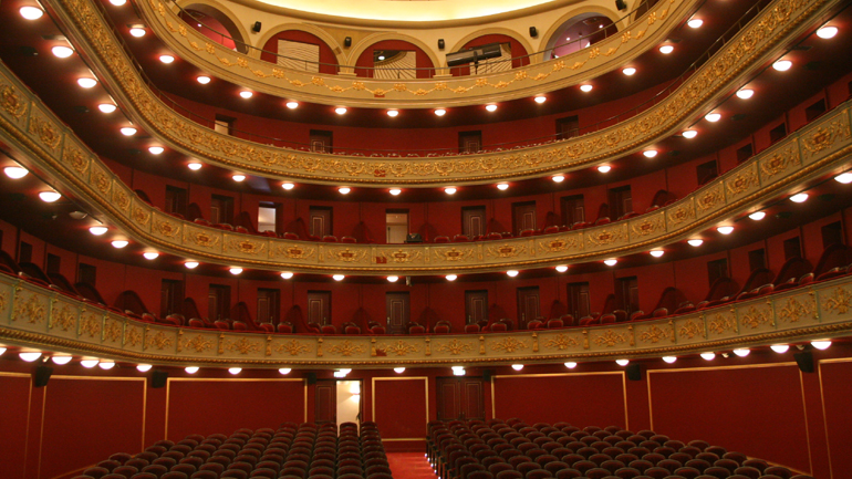 Ένα εικαστικό πολυθέαμα στο Δημοτικό Θέατρο Πειραιά