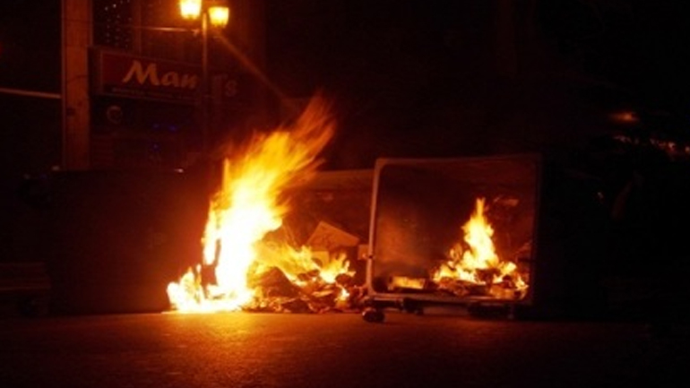 Εμπρησμοί σε κάδους στην Πάτρα Εμπρησμοί σε κάδους στην Πάτρα