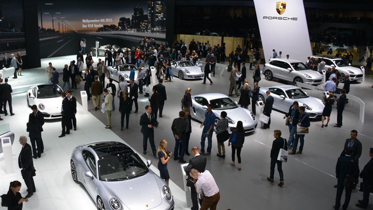 Έσπασε όλα τα ρεκόρ πωλήσεων η Porsche