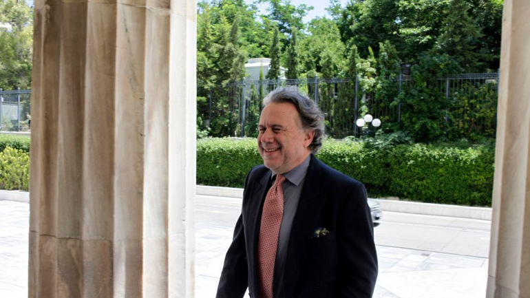 Σχέδιο με ψαλίδισμα επικουρικών συντάξεων και με αύξηση εισφορών