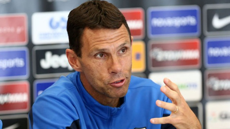 «Δεν είχα απολύτως καμία επαφή με Σουόνσι»