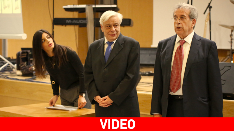 Δέσμευση Παυλόπουλου ενώπιον μαθητών: Θα κόψω το τσιγάρο