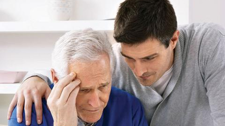 Πιο επιρρεπείς στο Αλτσχάιμερ όσοι κάνουν αρνητικές σκέψεις για τα γηρατειά