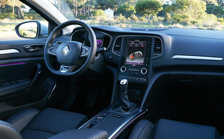 Σύγχρονο, εργονομικό και τεχνολογικά προηγμένο το εσωτερικό