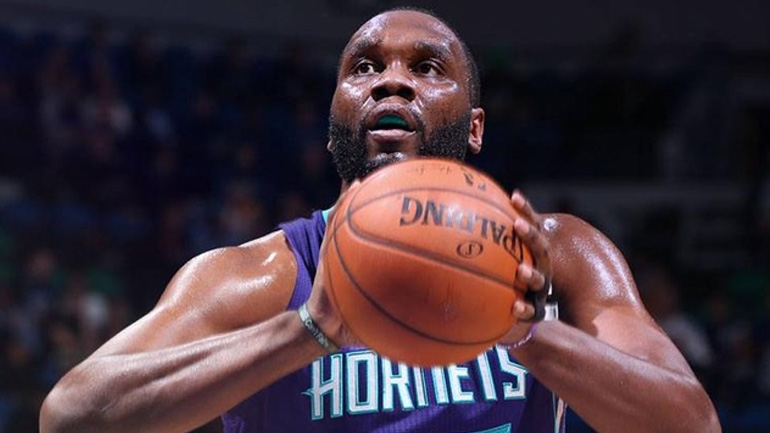 «Καμπάνα» πέντε αγωνιστικών στον Τζέφερσον