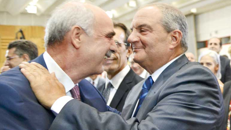 Παρέμβαση Καραμανλή στην κούρσα εκλογής αρχηγού