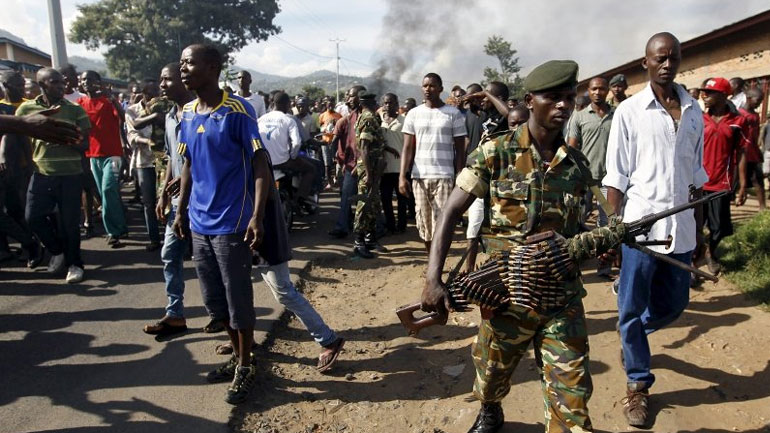 Επίθεση βαριά οπλισμένων ομάδων σε στρατώνες στο Μπουρούντι