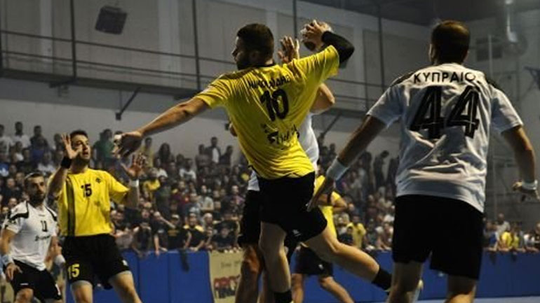 Χάντμπολ: Χωρίς νικητή το ντέρμπι των «δικεφάλων»