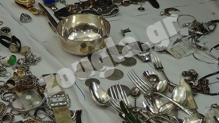 Έβαζαν στο μάτι τα... ασημικά