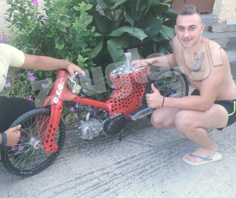 Η αγάπη του άτυχου νεαρού για τις μοτοσικλέτες ήταν μεγάλη...