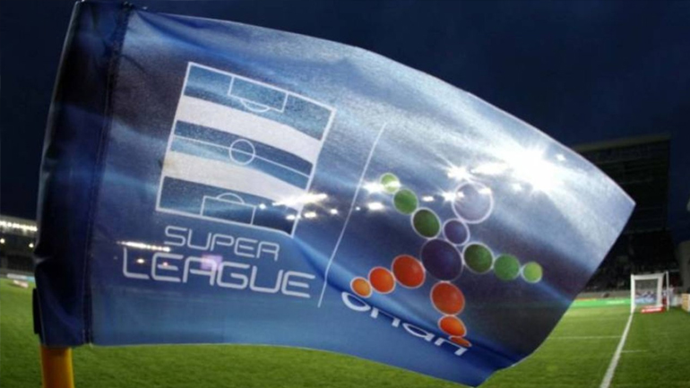 Όλα τα φώτα στην άδεια Λεωφόρο