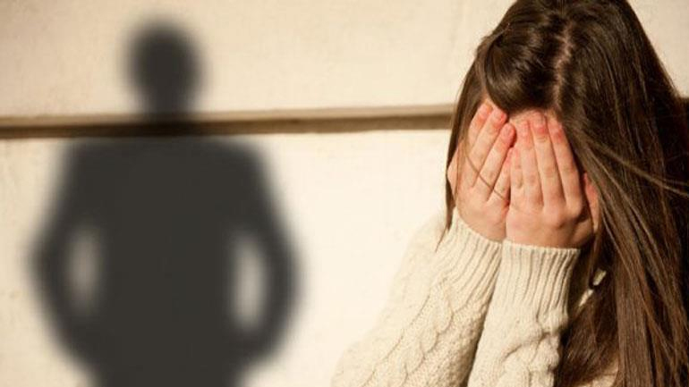 Δέκα χρόνια κάθειρξη σε οδηγό ΚΤΕΛ και έναν αγρότη για βιασμό ανηλίκου κοριτσιού με ειδικές ανάγκες