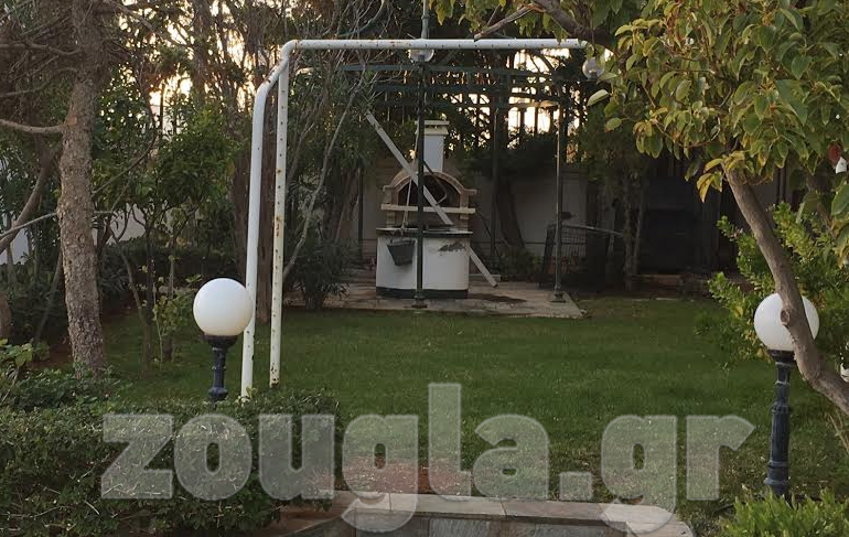 Μπάρμπεκιου στον κήπο