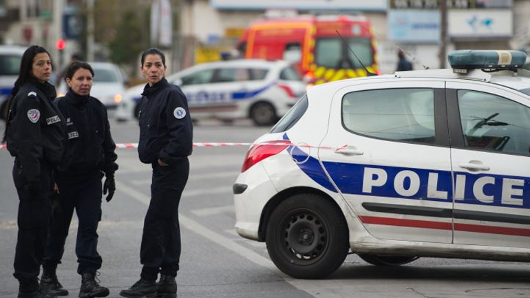 Παρίσι: Μαχαίρωσε νηπιαγωγό φωνάζοντας υπέρ του Ισλαμικού Χαλιφάτου