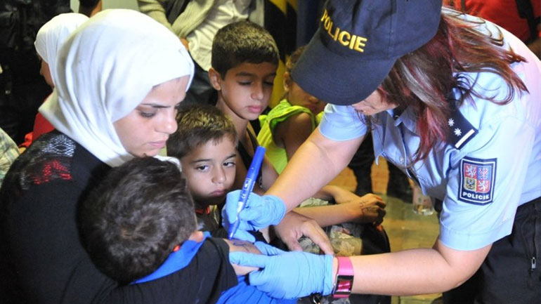 Τσεχία: Έγιναν δεκτοί 153 χριστιανοί πρόσφυγες από το Ιράκ