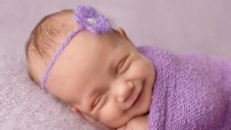 Κάντε το μωρό σας να χαμογελάσει