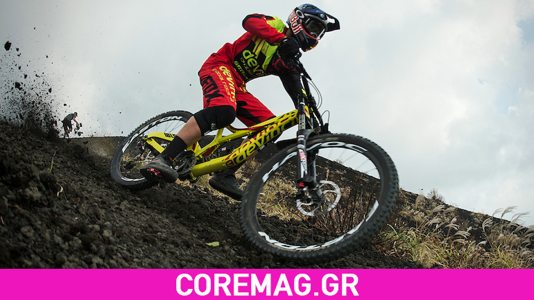 O Steve Smith καβαλάει και ηφαίστεια