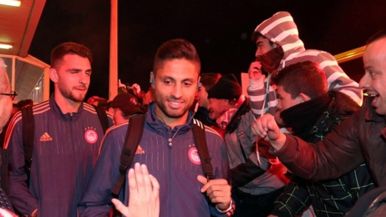 Αποθέωσαν τον Ολυμπιακό στην Μυτιλήνη