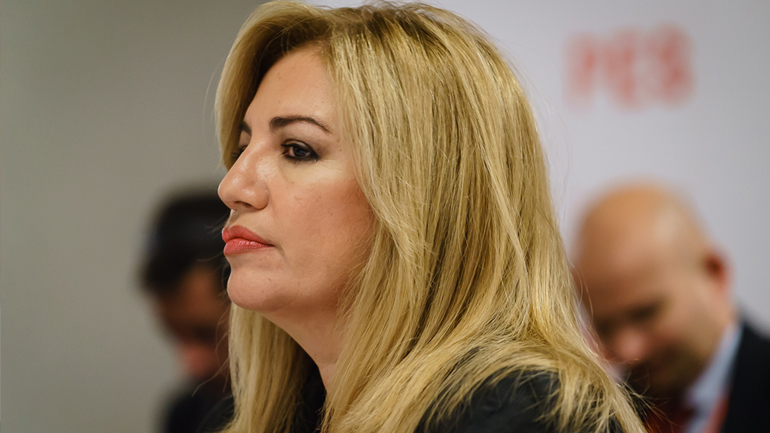 Φ. Γεννηματά: «Ακοστολόγητα ρουσφέτια ήταν το παράλληλο πρόγραμμα»