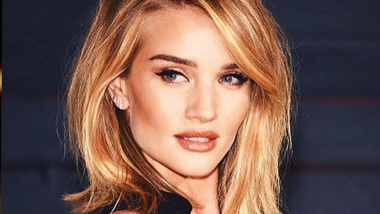 Όλοι οι hair experts συμφωνούν: Το μακρύ καρέ είναι το νέο trend του χειμώνα