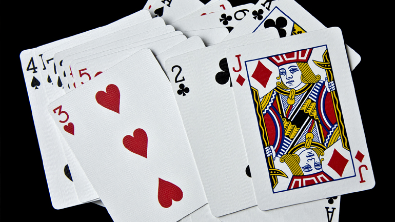 Χειροπέδες σε χαρτοπαίκτες στη Χερσόνησο Κρήτης