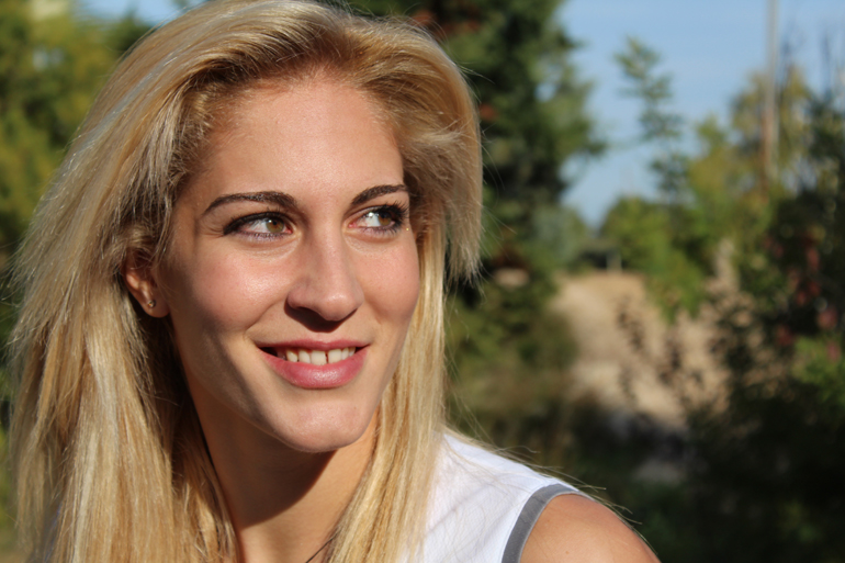 Η Εύα Κατωπόδη παίζει μπάσκετ στην ομάδα του ΠΑΟΚ