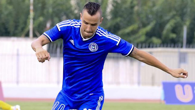 «Τέλος» και ο Κλαντρούμπσκι από την Καλλονή