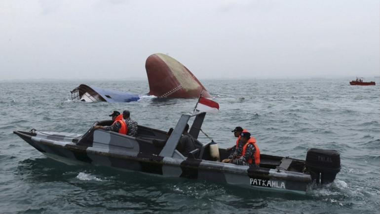 Ψαράδες έσωσαν ναυαγούς στην Ινδονησία