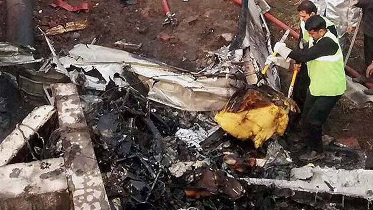 Δέκα νεκροί από συντριβή αεροσκάφους στο Ν. Δελχί