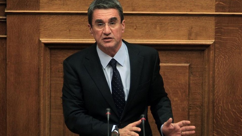 Λοβέρδος: «:Ανίκανη και ανάλγητη η κυβέρνηση»