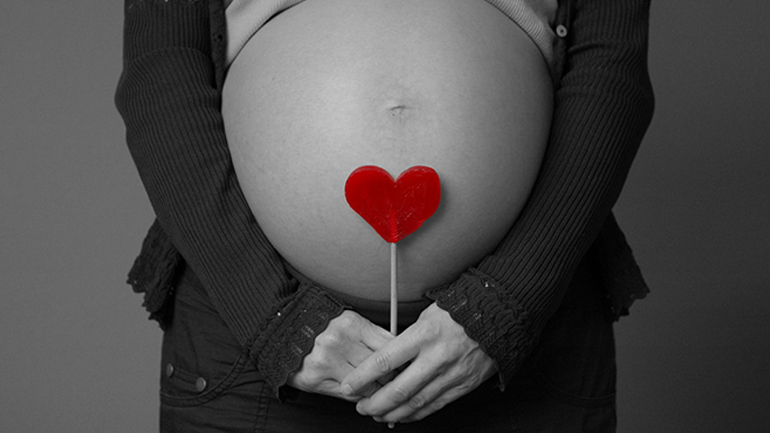 Γυναίκα τεκνοποιεί μετά από μεταμόσχευση ωοθηκικού ιστού από την παιδική ηλικία