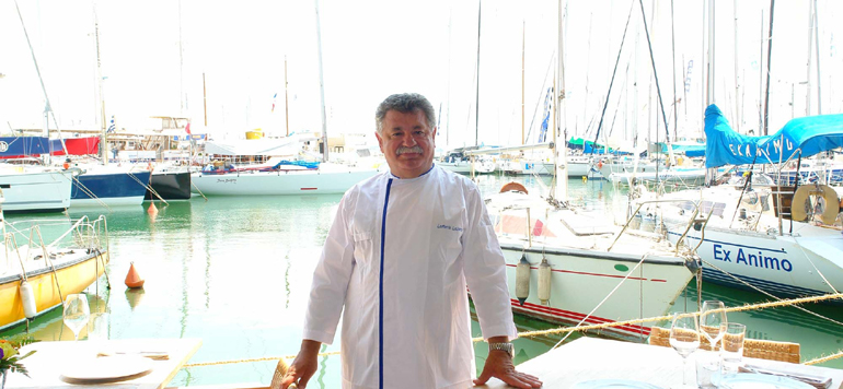 Ο σεφ Λευτέρης Λαζάρου...