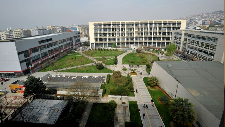 Χριστουγεννιάτικο γεύμα στη φοιτητική λέσχη του ΑΠΘ