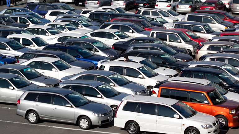 Έμπορος πούλησε αυτοκίνητο με 72.000 χλμ. ενώ είχε διανύσει 265.000 χλμ.