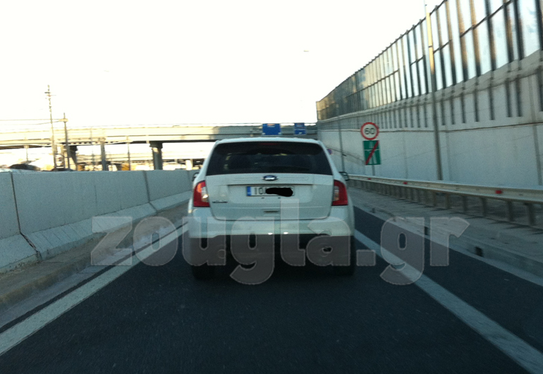 Ford Edge με... ελληνικές πινακίδες. Το συγκεκριμένο αφορά την προηγούμενη γενιά που δεν εισάχθηκε επίσημα ποτέ στην Ελλάδα...